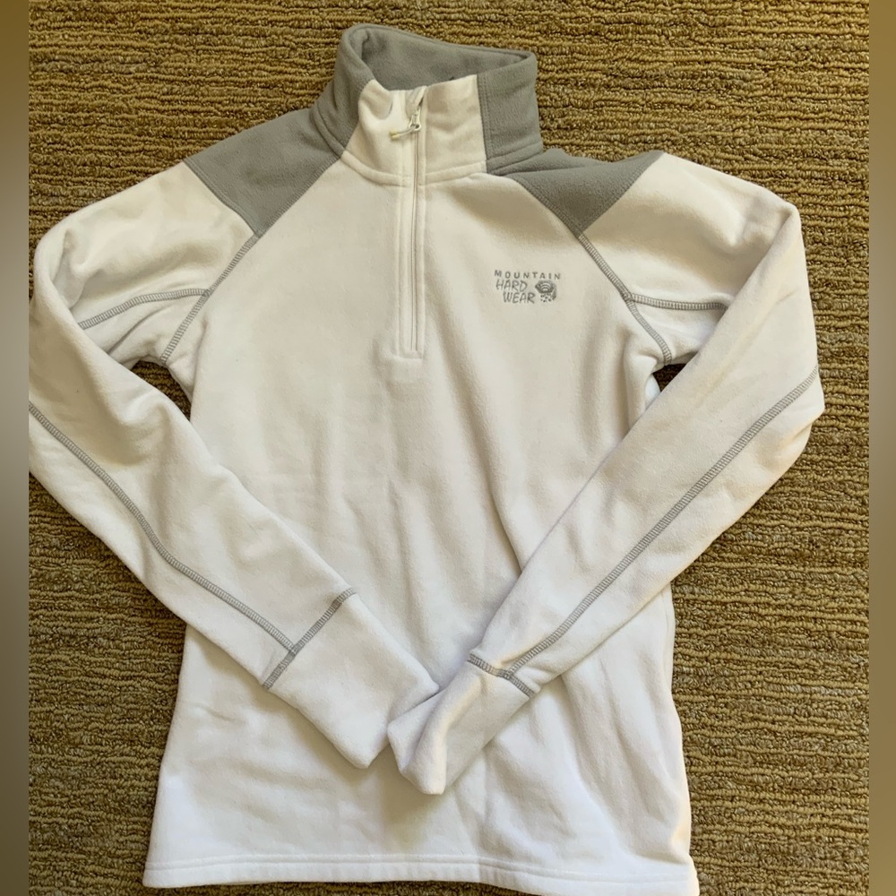Mountain Hardwear White and Light Gray Quarter-Zip Fleece Pullover